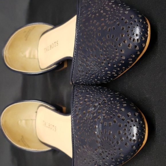 Talbots NWOT Dark Navy Leather Flats with Cut-Out Design, 7 - Picture 2 of 7